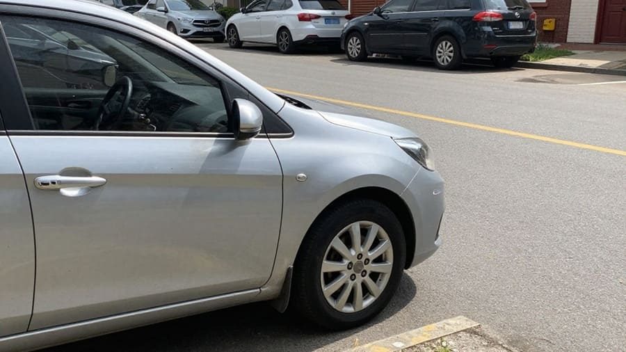 someone hits your parked car